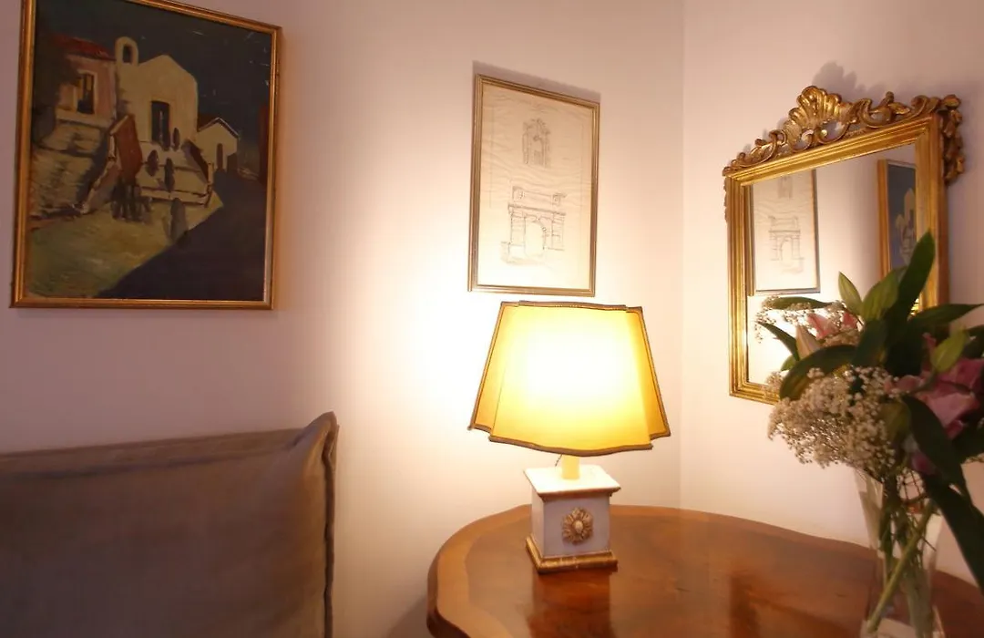 B&B Domus Sirmione-1