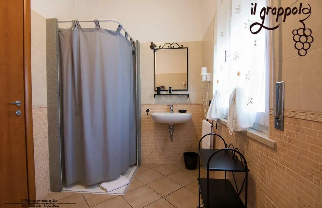 B&B Il Grappolo Foresteria Lombarda-1